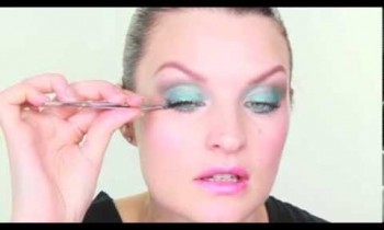 Iridescent Holiday Makeup Tutorial