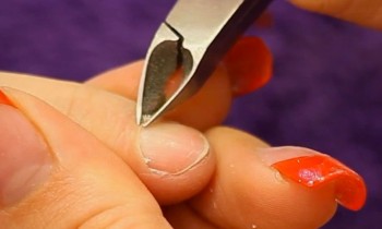 How to use a Cuticle Nipper Tutorial Video by Naio Nails