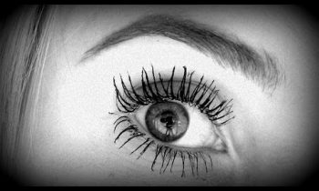 FIBRE MASCARA = MASSIVE LASHES!